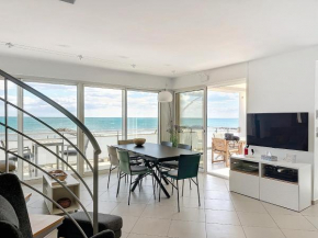 Appartement climatisé avec terrasse et parking, face à la mer - FR-1-715-76